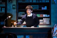 舞台「キオスク」より。（撮影：引地信彦）