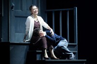 舞台「キオスク」より。（撮影：引地信彦）