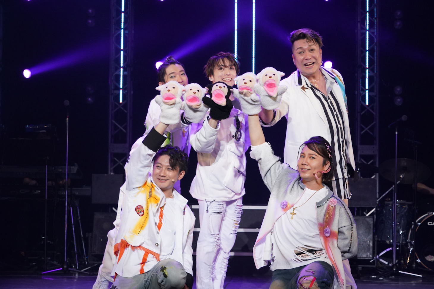 「ALTAR BOYZ 2025」より、Team GOLDの公演の様子。