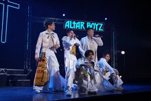 美しき男たちが“魂を救う”、「ALTAR BOYZ 2025」スタート