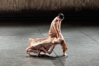 Noism0+Noism1「マレビトの歌」より。（撮影：松橋晶子）