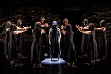 Noism0+Noism1「マレビトの歌」より。（撮影：松橋晶子）