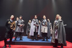 DisGOONieの10周年を記念した「The Knives of the Round」開幕