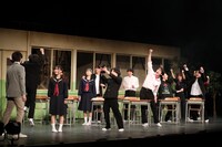 舞台「中学生日記2025」より。（撮影：高畠正人）