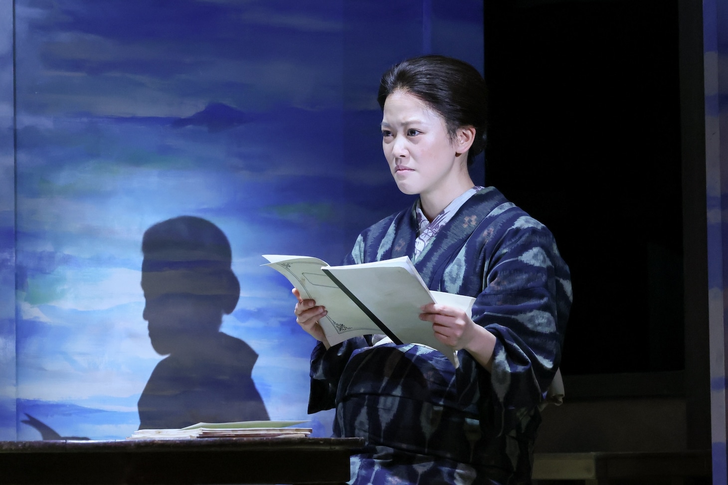 こまつ座 第156回公演「泣き虫なまいき石川啄木」より。（撮影：宮川舞子）