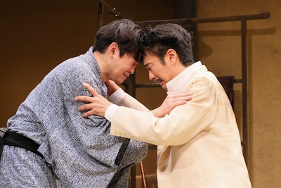 こまつ座 第156回公演「泣き虫なまいき石川啄木」より。（撮影：宮川舞子）