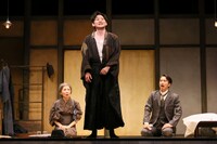 こまつ座 第156回公演「泣き虫なまいき石川啄木」より。（撮影：宮川舞子）