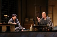 こまつ座 第156回公演「泣き虫なまいき石川啄木」より。（撮影：宮川舞子）