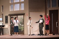 松竹創業130周年「スイートホーム ビターホーム」より。