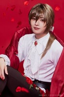 樫澤優太扮するロマリシュ。