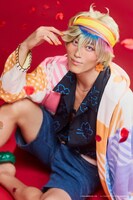 山野光扮するサナー。