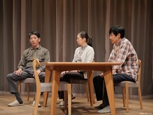 劇団普通「季節」より。（撮影：福島健太）