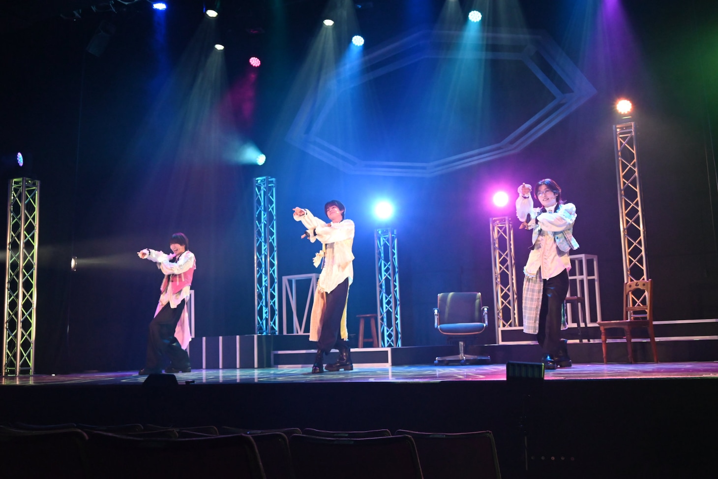 LIVE×Reading Musical「オッサン（36）がアイドルになる話」公開ゲネプロの様子。