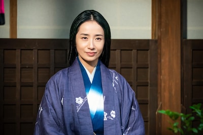 映美くらら扮する篠。（提供：NHK）