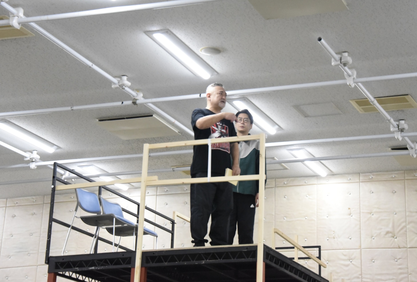 大阪国際文化芸術プロジェクト「姫が愛したダニ小僧」公開稽古の様子。