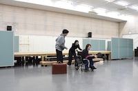 大阪国際文化芸術プロジェクト「姫が愛したダニ小僧」公開稽古の様子。