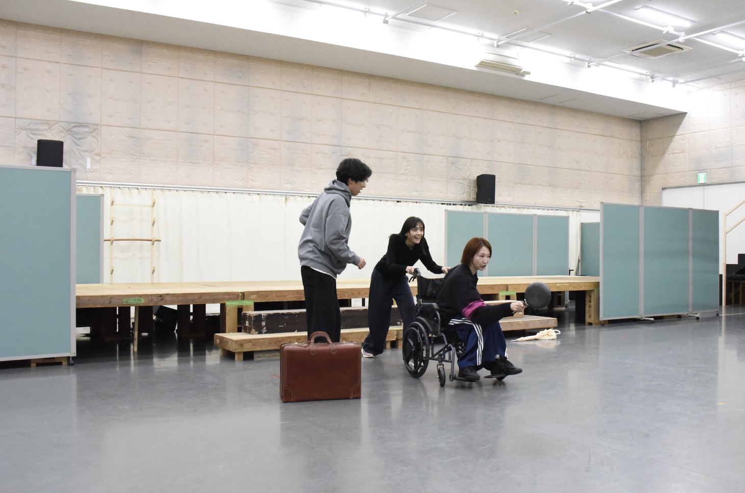 大阪国際文化芸術プロジェクト「姫が愛したダニ小僧」公開稽古の様子。