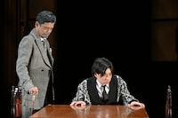 三島由紀夫生誕百周年記念二作品同時公演「わが友ヒットラー」×朗読劇「近代能楽集」より、「わが友ヒットラー」の様子。（撮影：阿部章仁）