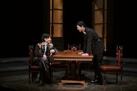 三島由紀夫生誕百周年記念二作品同時公演「わが友ヒットラー」×朗読劇「近代能楽集」より、「わが友ヒットラー」の様子。（撮影：阿部章仁）