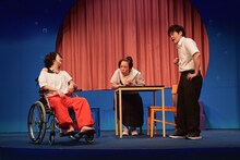 ももちの世界 #11「わたしは太陽」より。（撮影：北川啓太）