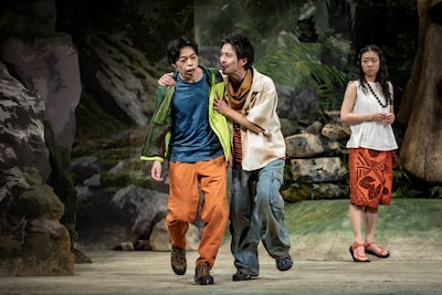 ヨーロッパ企画 第44回公演「インターネ島エクスプローラー」より。（撮影：井上嘉和）