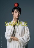 「羽生結弦 写真集『羽』」通常版ポスターB面©Toru Yaguchi