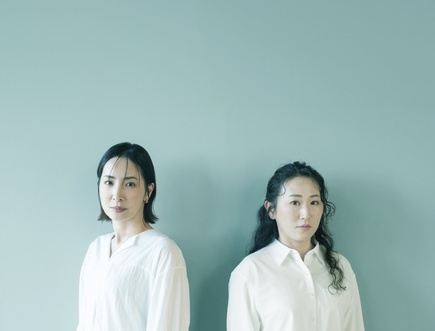 左から真飛聖、増岡裕子。