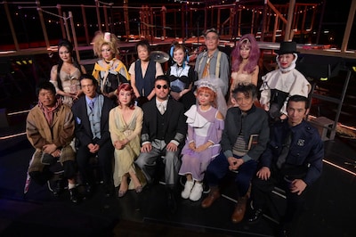 音楽劇「三文オペラ 歌舞伎町の絞首台」のカンパニーメンバー。（撮影：寺司正彦）