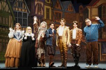 ミュージカル「サムシング・ロッテン！」開幕直前取材より。左から瀬奈じゅん、矢吹奈子、石川禅、中川晃教、加藤和樹、大東立樹、福田雄一。