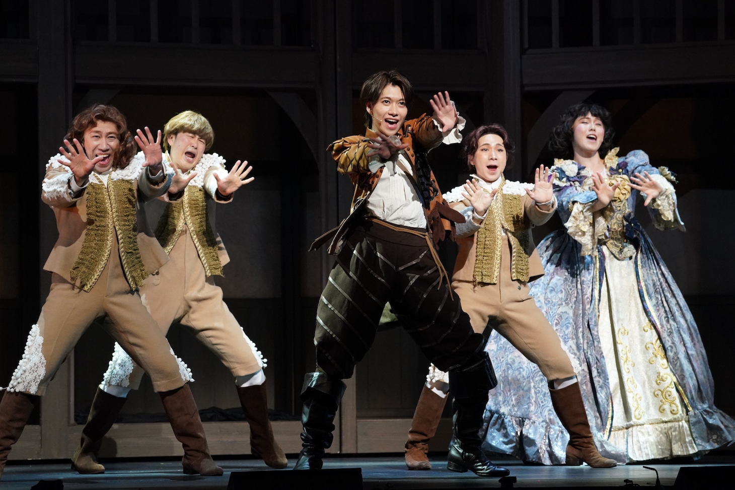 ミュージカル「サムシング・ロッテン！」より。©ミュージカル『サムシング・ロッテン！』製作委員会／岩田えり