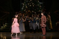 2025/2026 シーズン 新国立劇場バレエ団「くるみ割り人形」より。（撮影：鹿摩隆司）