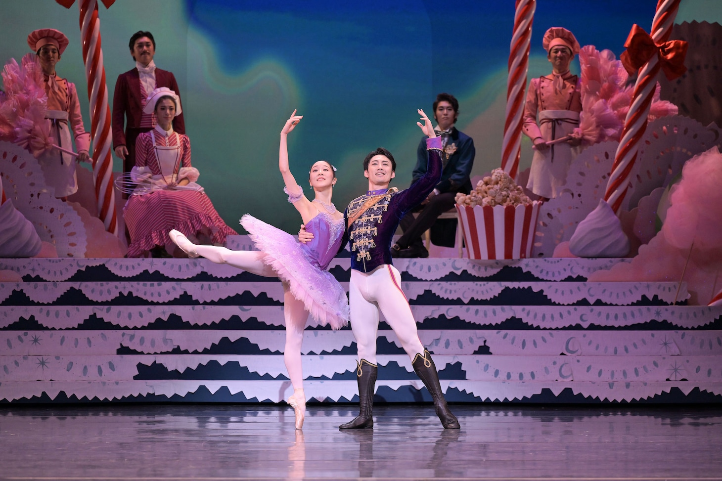 2025/2026 シーズン 新国立劇場バレエ団「くるみ割り人形」より。（撮影：鹿摩隆司）