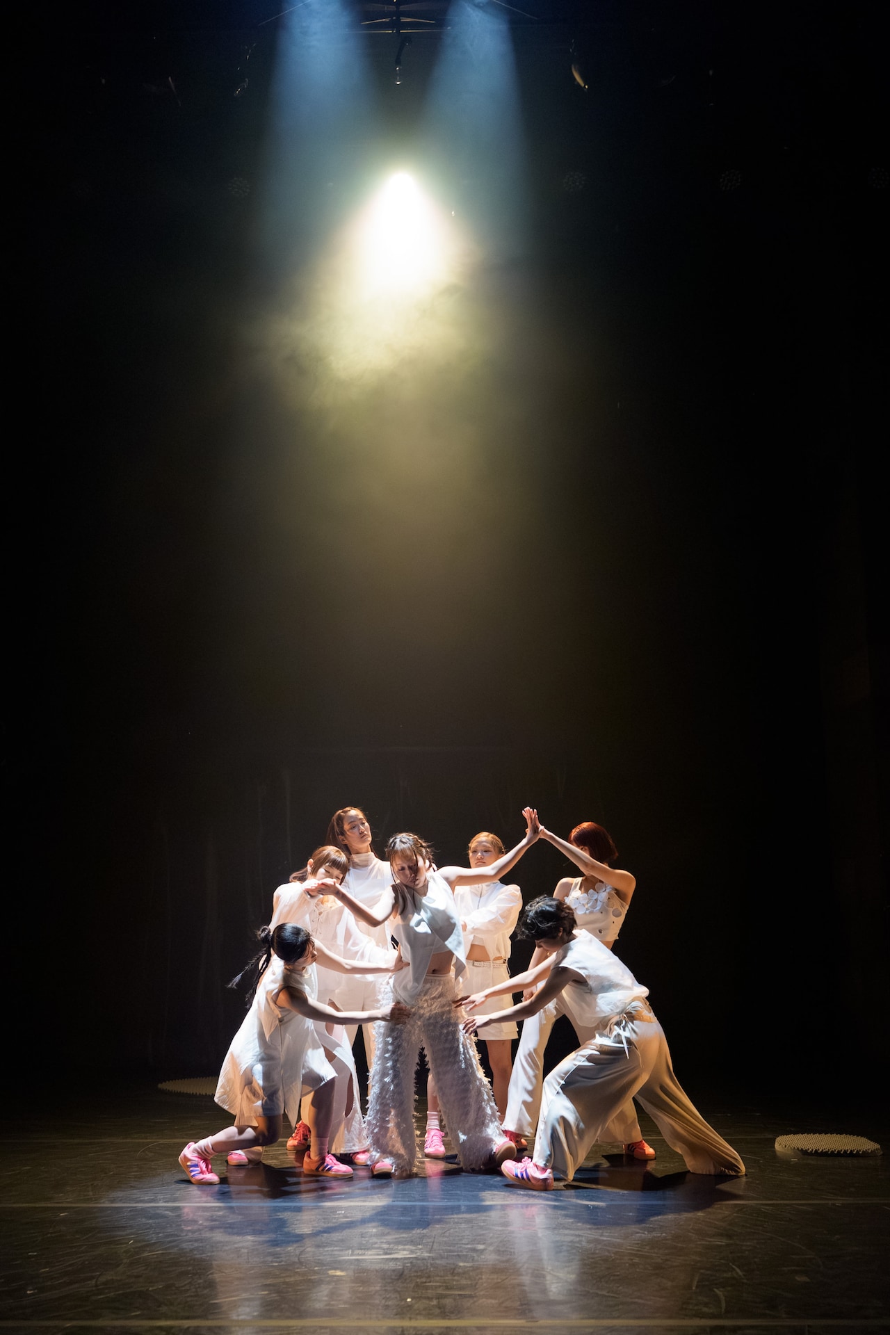 ダンサー・ジャグラー・俳優らが交差する、高橋萌登のMWMW新作「どこにもない場所」スタート