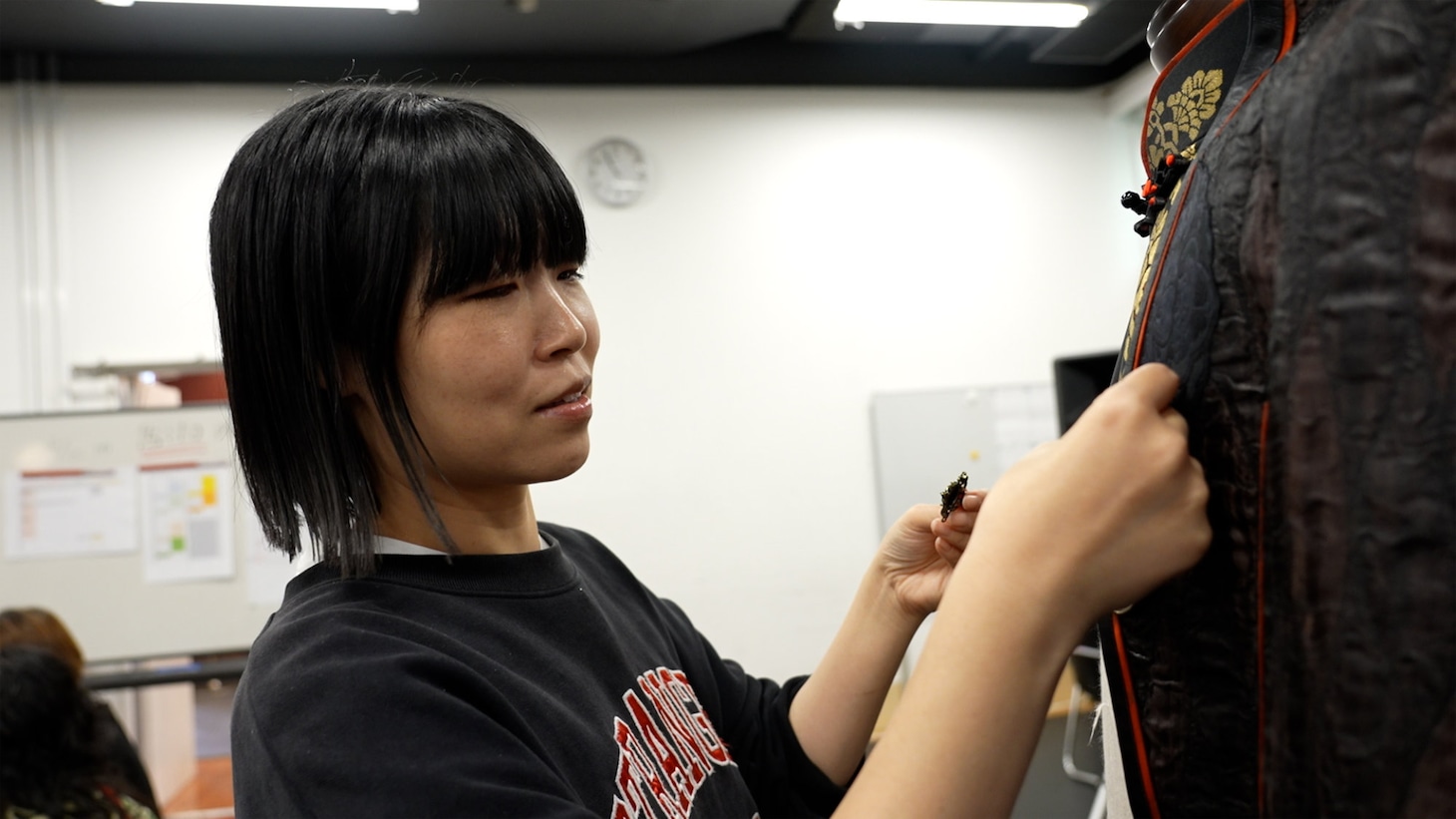 ミュージカル「十二国記」の衣裳が完成するまで　中原幸子に密着の「自分流」明日放送