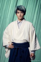 佐藤永典扮する愈史郎。