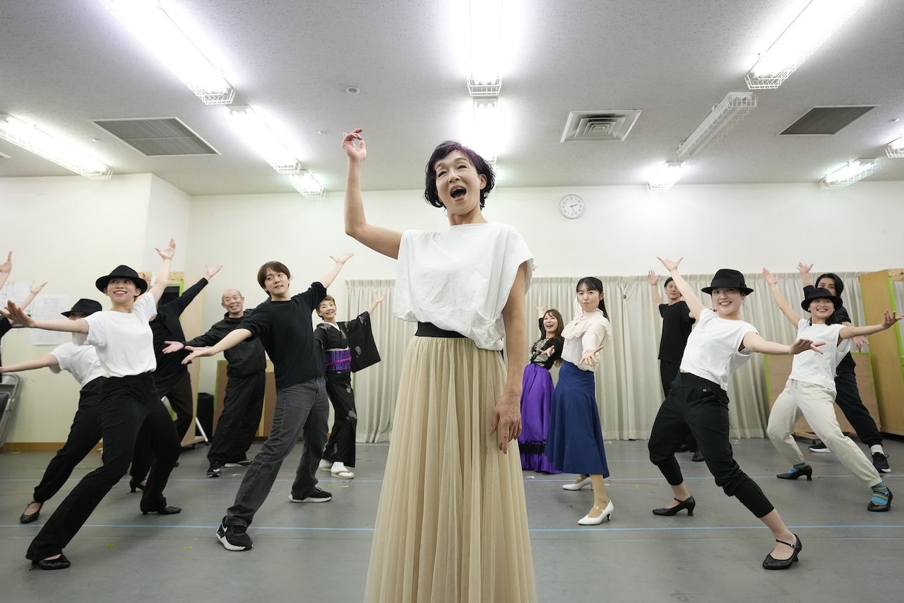 舞台「わが歌ブギウギ～笠置シヅ子物語～」稽古の様子。