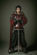 武藤潤扮するシュテル・リオニス。