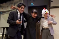 万能グローブ ガラパゴスダイナモス 20周年記念公演 第34回公演「西のメリーゴーランド」より。（撮影：藤本彦）