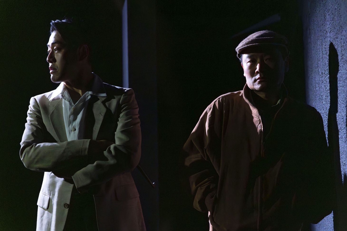 劇団チョコレートケーキ「三人の密偵」より「導火線」の様子。