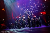 「Amuse Presents 20th Anniversary ULTRA HANDSOME LIVE 2025“ZERO”」より。（撮影：鈴木健太 / KENTA Inc.、ウチダアキヤ、髙橋定敬）