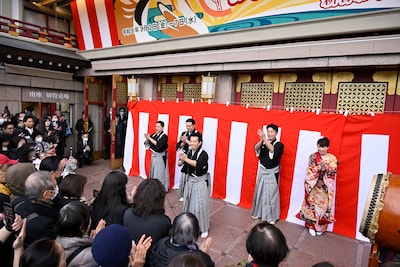 「しころ太鼓」の様子。