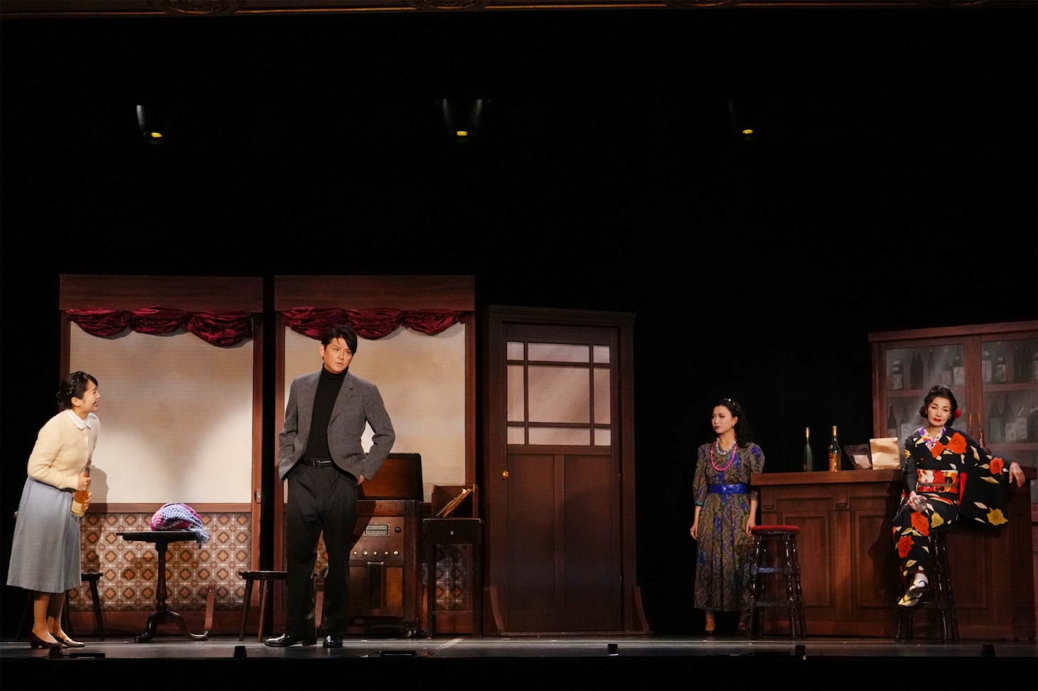 「わが歌ブギウギ-笠置シヅ子物語-」より。（撮影：宮田浩史）