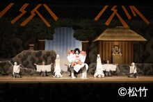 成田屋ゆかりの演目ずらり、新橋演舞場の初芝居「初春大歌舞伎」幕開け