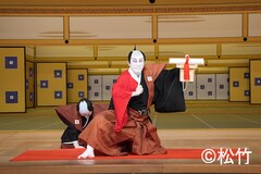 成田屋ゆかりの演目ずらり、新橋演舞場の初芝居「初春大歌舞伎」幕開け