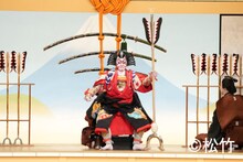 成田屋ゆかりの演目ずらり、新橋演舞場の初芝居「初春大歌舞伎」幕開け