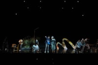 文学座×キャラメルボックス「賢治島探検記 2026」より。（Photo by GEKKO）