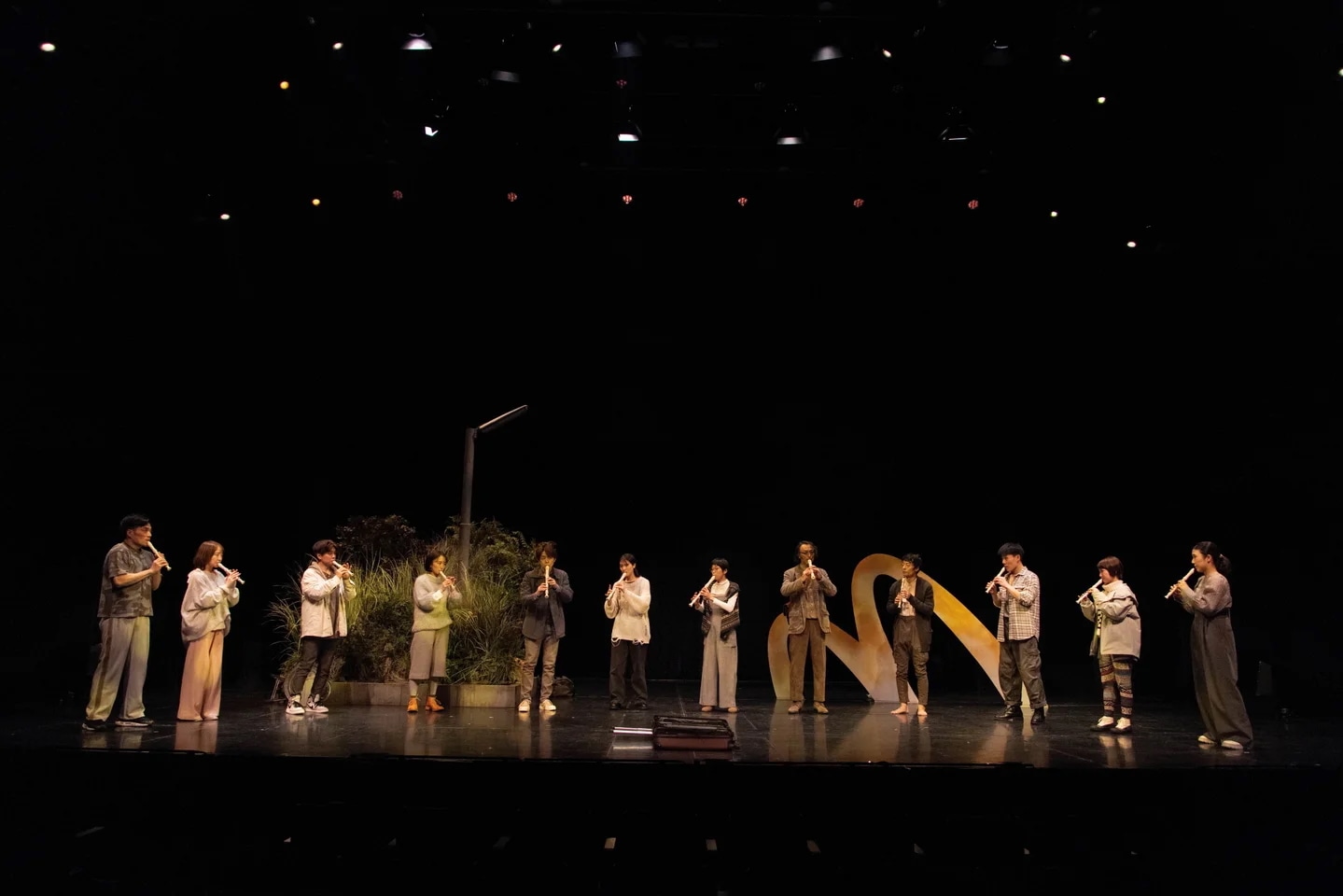 文学座×キャラメルボックス「賢治島探検記 2026」より。（Photo by GEKKO）