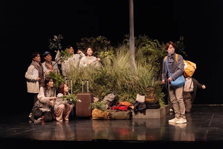 文学座×キャラメルボックス「賢治島探検記 2026」より。（Photo by GEKKO）