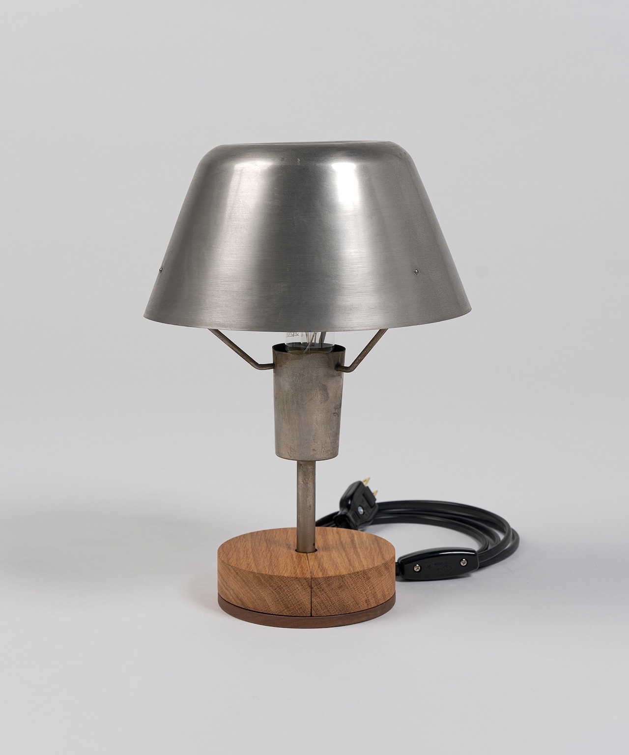 帝劇テーブルライト“Café IMPERIAL” - 帝劇の客席や柱がコンフォート