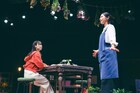 屋比久知奈・唯月ふうかが懸命に生きる双子を演じる、ミュージカル「白爪草」開幕